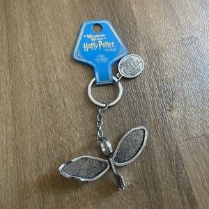 Harry Potter Universal Studios winged key keychain wizarding world